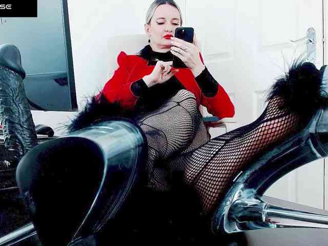 Ms_PERFECTION webcam