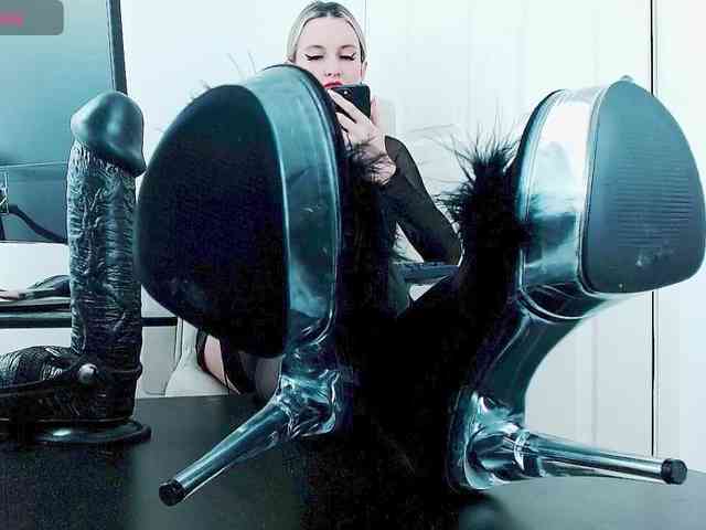 Ms_PERFECTION webcam