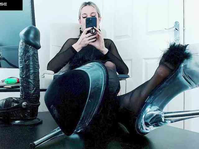 Ms_PERFECTION webcam