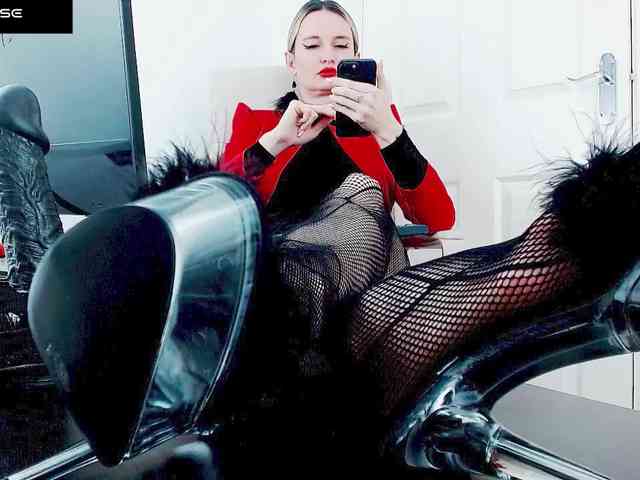 Ms_PERFECTION webcam