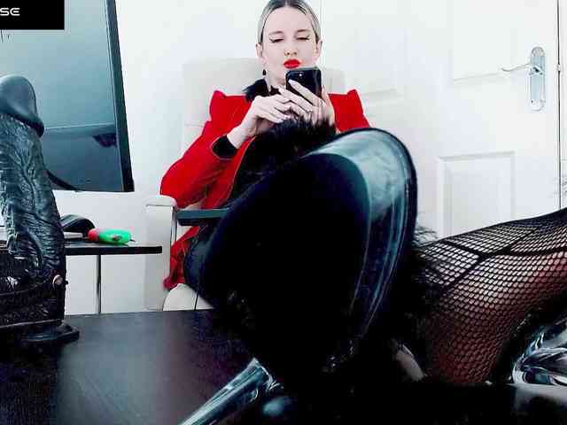 Ms_PERFECTION webcam