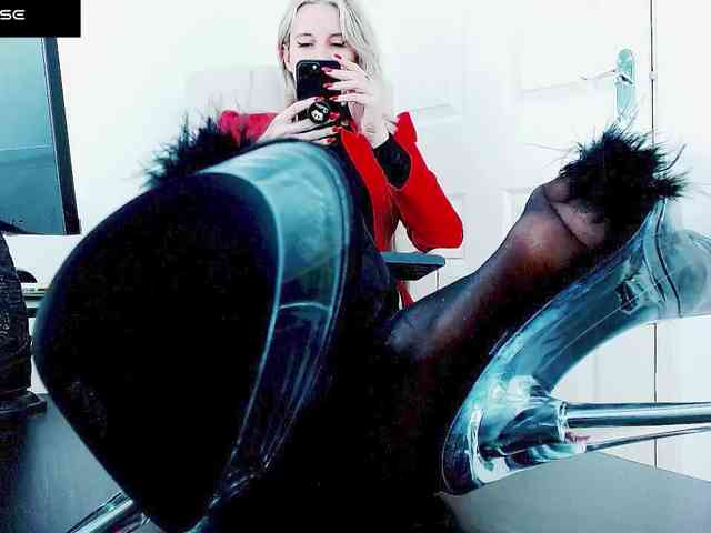 Ms_PERFECTION webcam