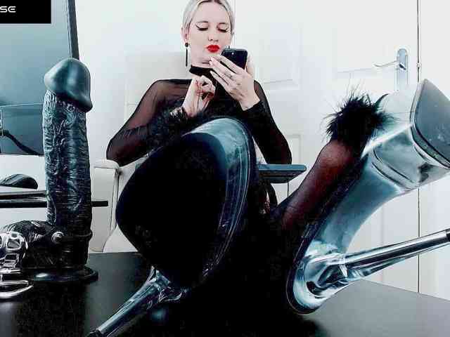 Ms_PERFECTION webcam