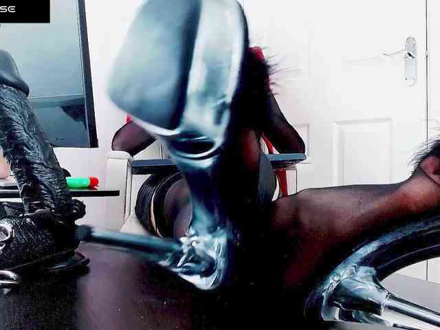 Ms_PERFECTION webcam