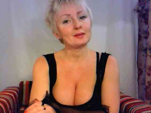 HotPussik-69-ZvZ webcam