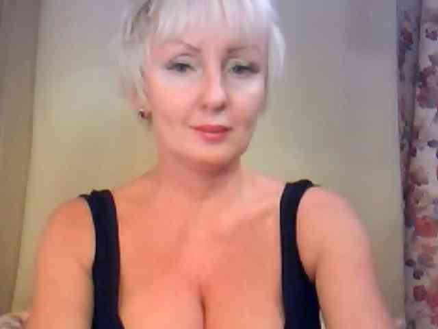 HotPussVxZ webcam