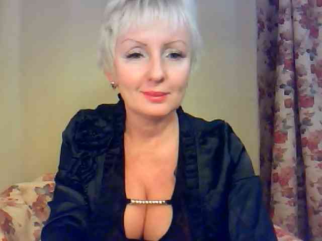HotPussik-69-ZvZ webcam