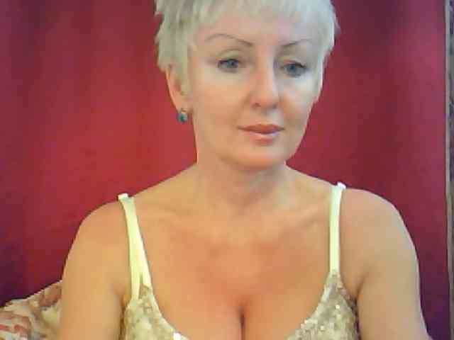HotPussik-69-ZvZ webcam