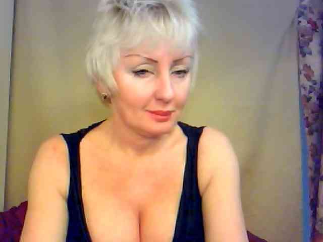 HotPussik-69-ZvZ webcam