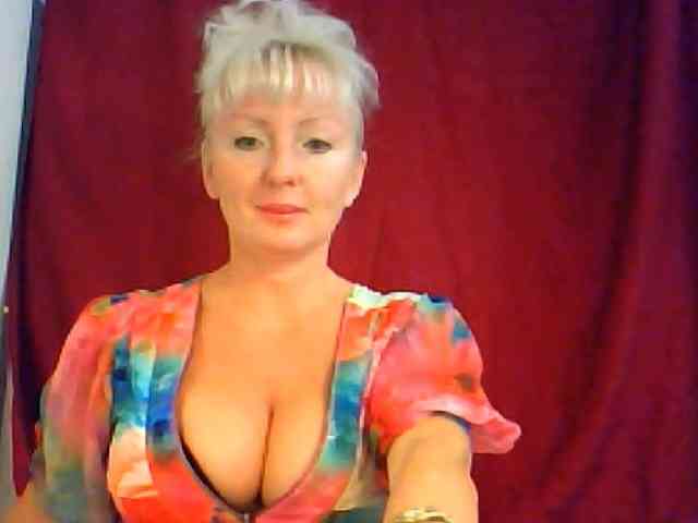 SweetHot-IM_69 webcam