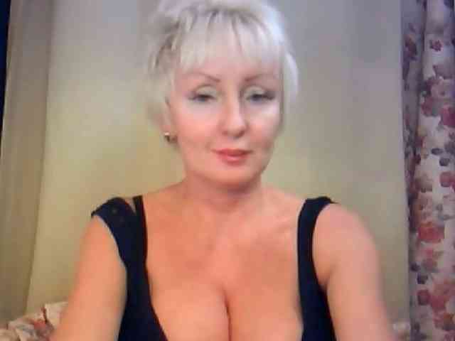 HotPussik-69-ZvZ webcam