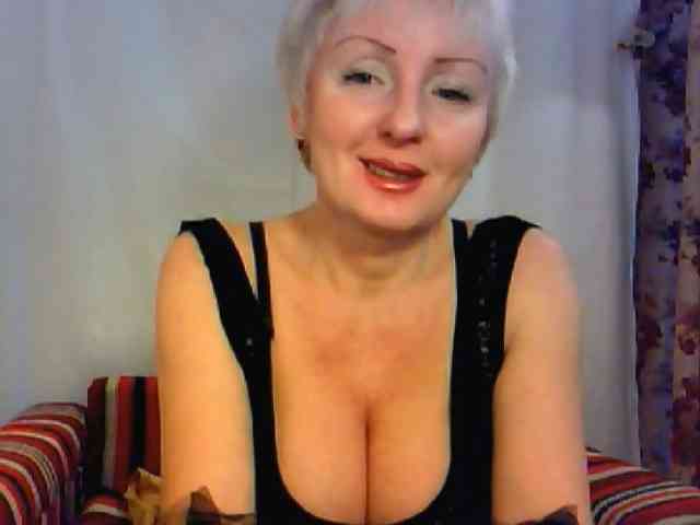 HotPussik-69-ZvZ webcam