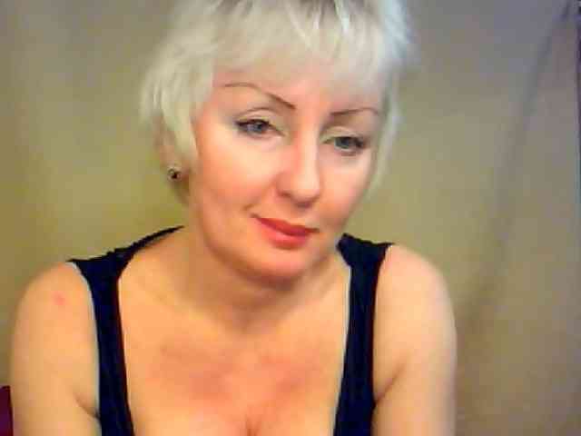 HotPussik-69-ZvZ webcam