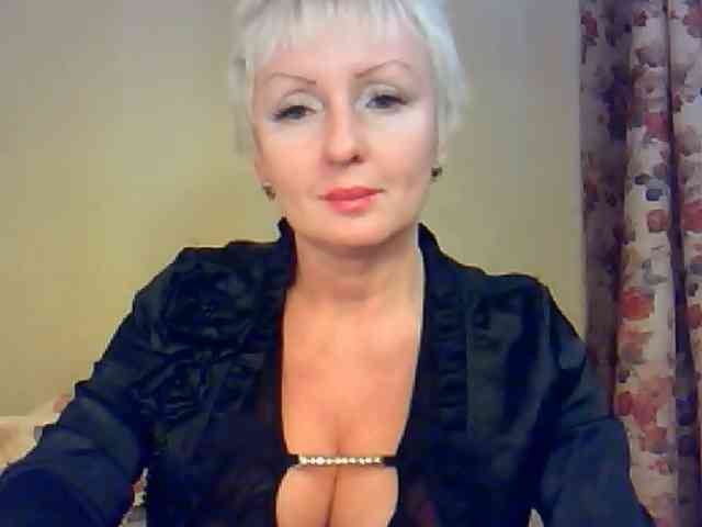 HotPussik-69-ZvZ webcam