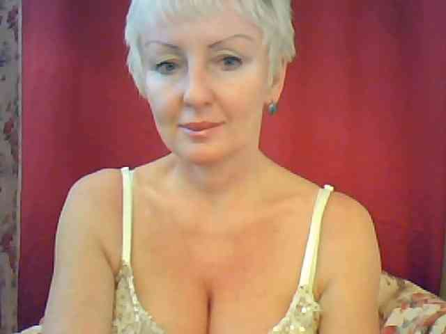 HotPussik-69-ZvZ webcam