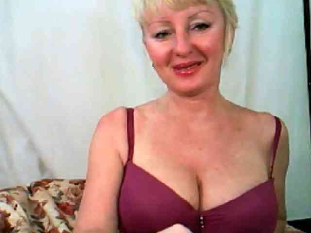 SweetHot-IM_69 webcam