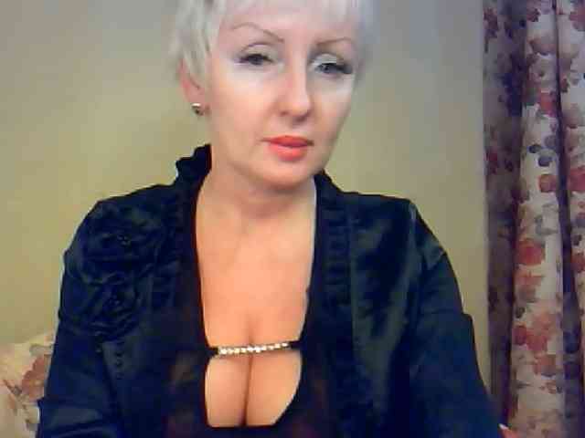 HotPussik-69-ZvZ webcam