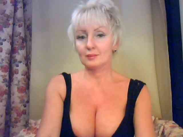 HotPussVxZ webcam