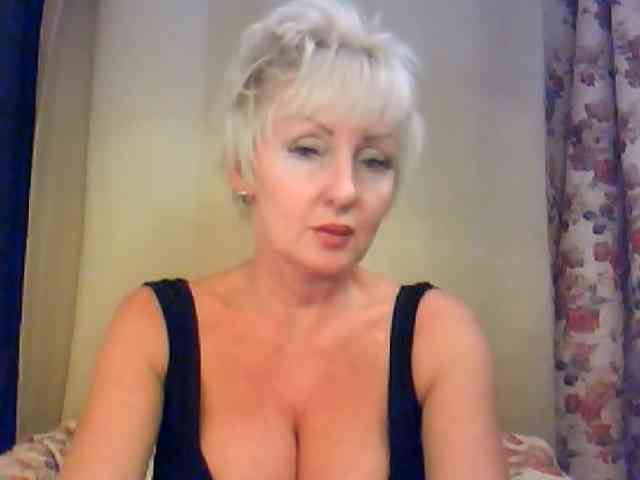 HotPussVxZ webcam