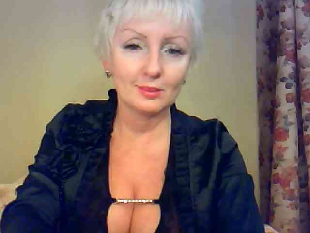 HotPussik-69-ZvZ webcam
