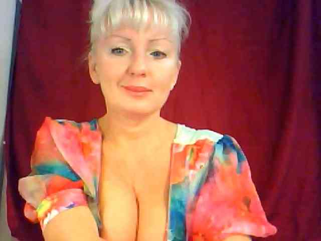 HotPussik-69-ZvZ webcam