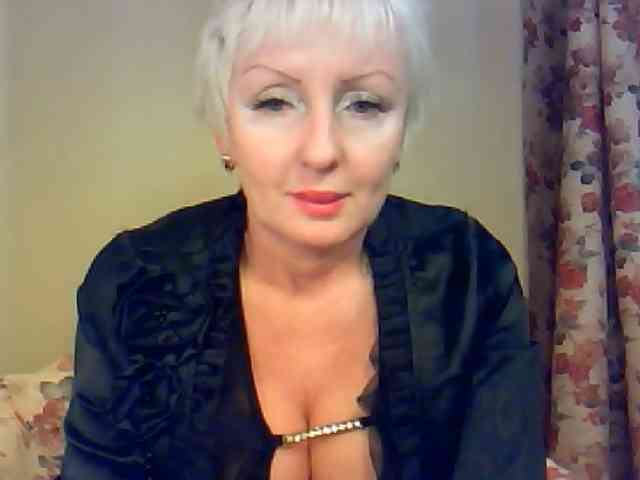 HotPussik-69-ZvZ webcam