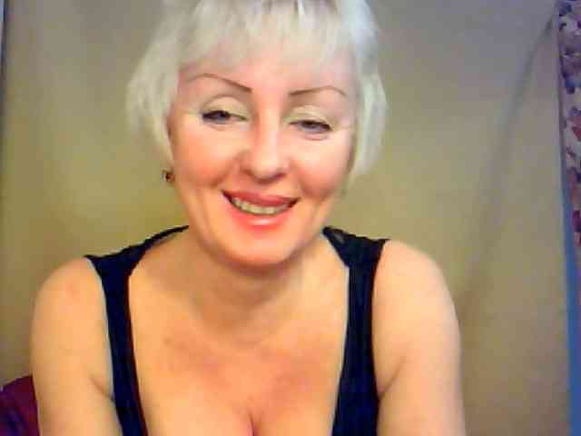 HotPussik-69-ZvZ webcam