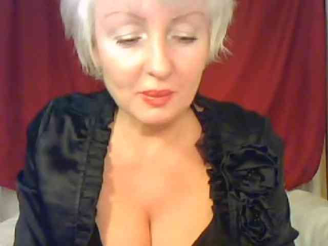 SweetHot-IM_69 webcam