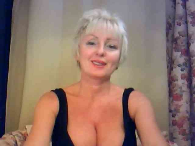 HotPussVxZ webcam