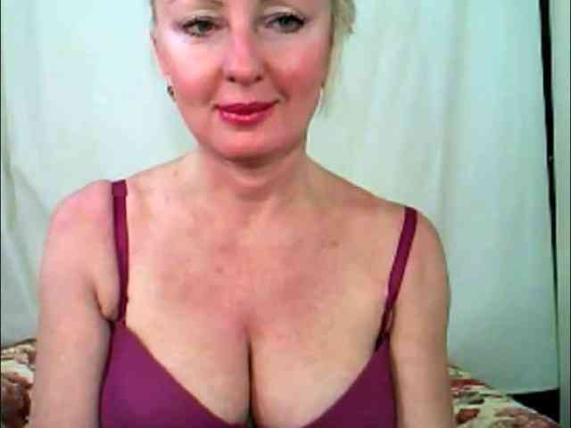 SweetHot-IM_69 webcam