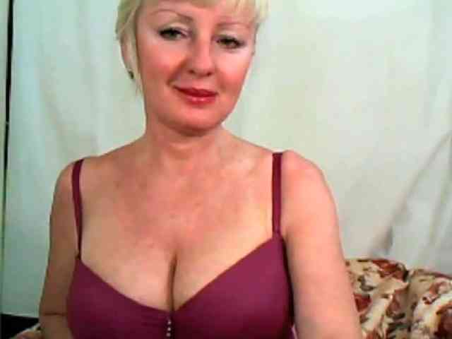 HotPussik-69-ZvZ webcam