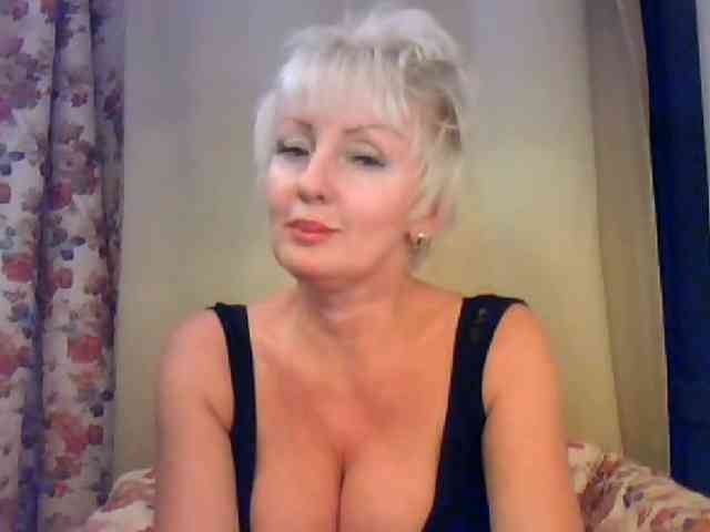 HotPussVxZ webcam