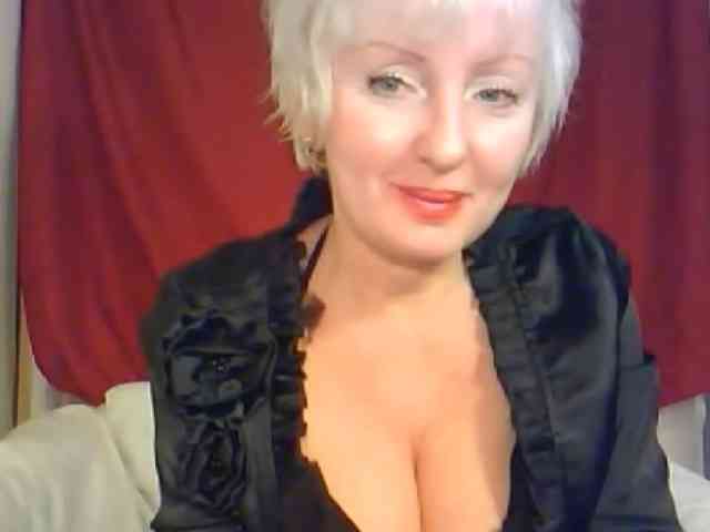 SweetHot-IM_69 webcam