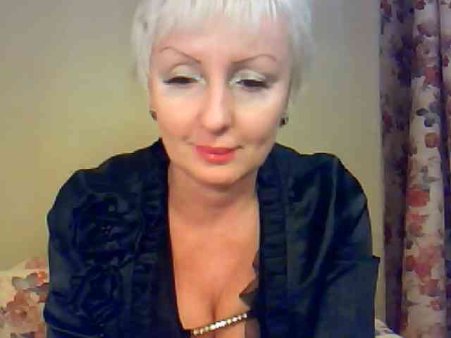 HotPussik-69-ZvZ webcam