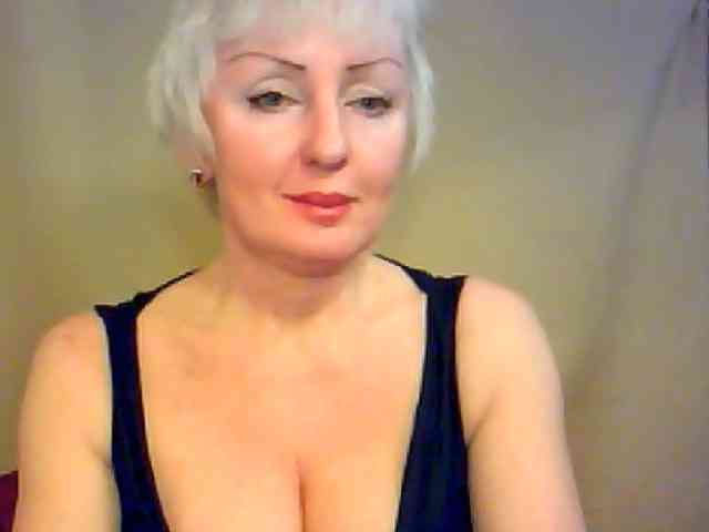 HotPussik-69-ZvZ webcam