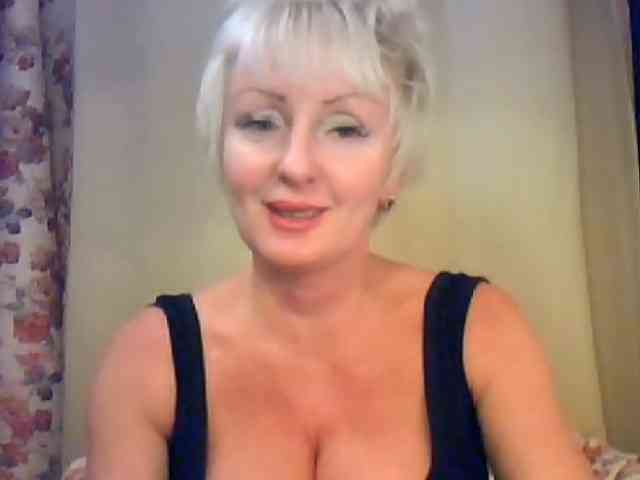 HotPussik-69-ZvZ webcam