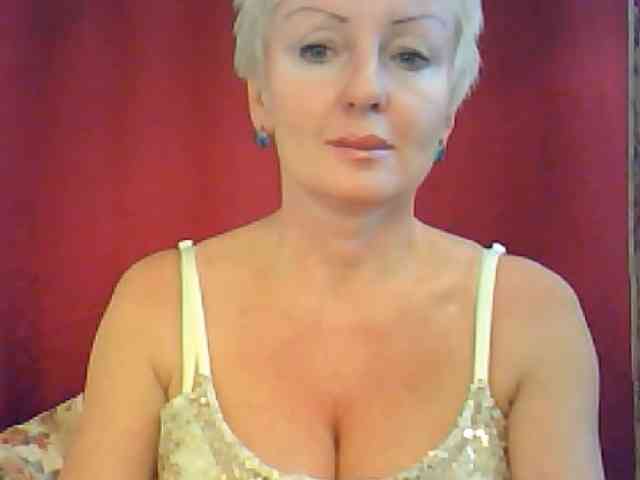 HotPussik-69-ZvZ webcam