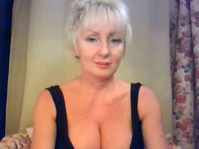 HotPussVxZ webcam