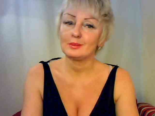 HotPussik-69-ZvZ webcam