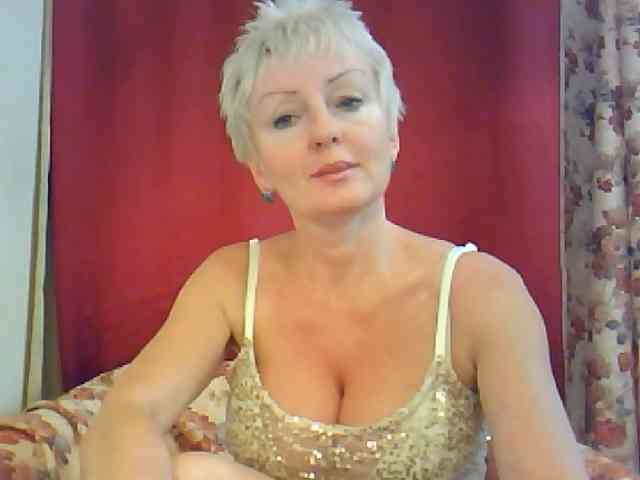 HotPussik-69-ZvZ webcam