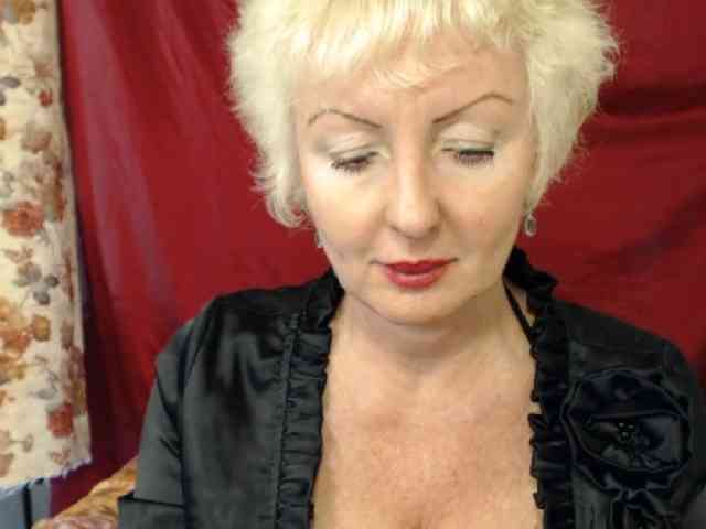 SweetHot-IM_69 webcam