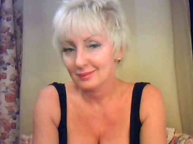 HotPussik-69-ZvZ webcam