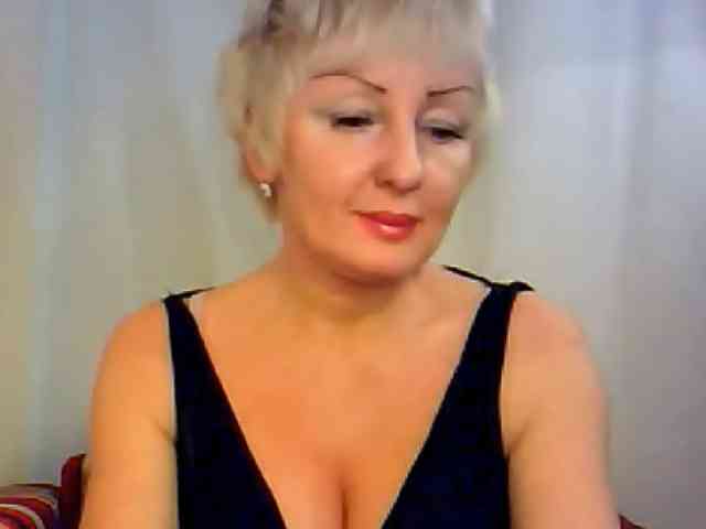 HotPussik-69-ZvZ webcam