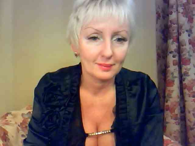 HotPussik-69-ZvZ webcam