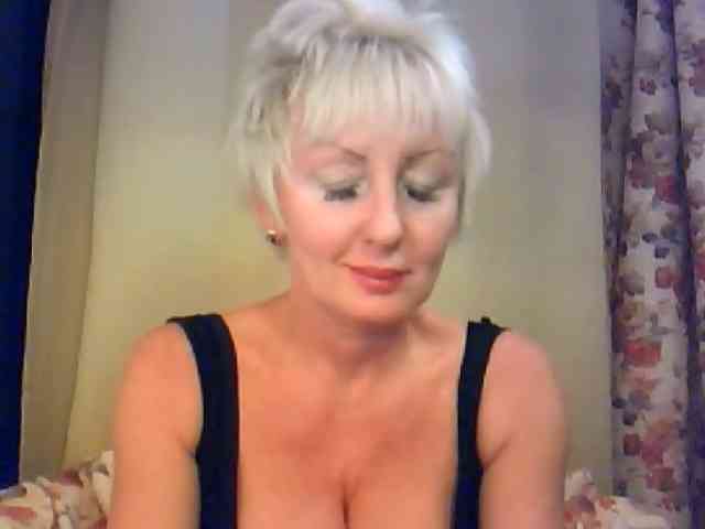HotPussVxZ webcam