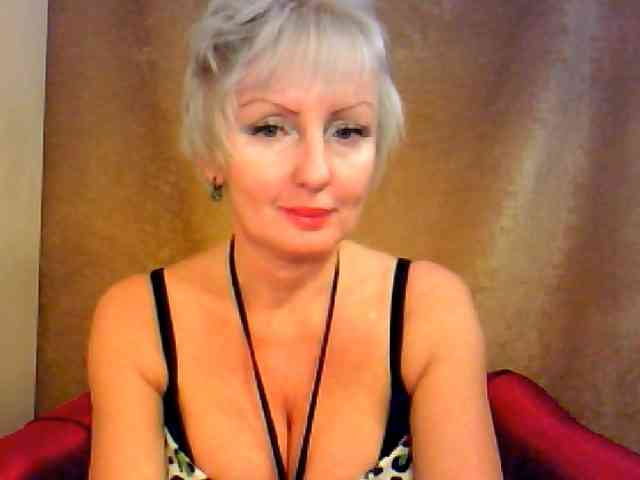HotPussik-69-ZvZ webcam