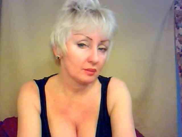 HotPussik-69-ZvZ webcam