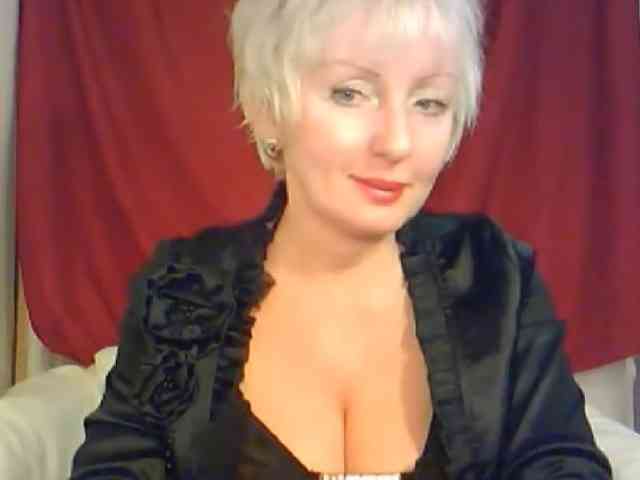 SweetHot-IM_69 webcam