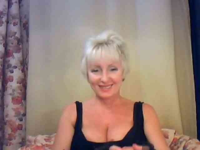 HotPussVxZ webcam