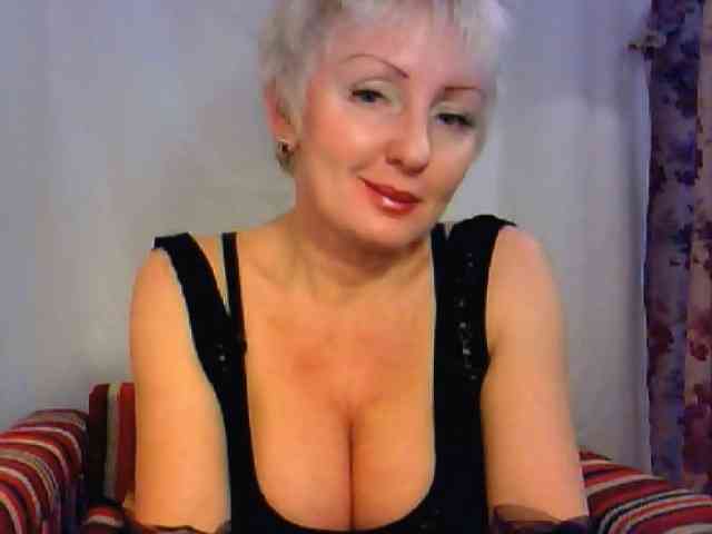 HotPussik-69-ZvZ webcam